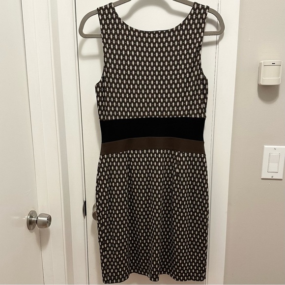B44 Dressed Fitted Sheath Dress Sleeveless Geometric Knit M pullover black brown - Picture 3 of 9
